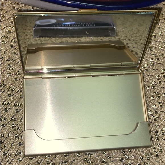 Lady Jayne compact Mirror and Card Holder - Picture 3 of 15